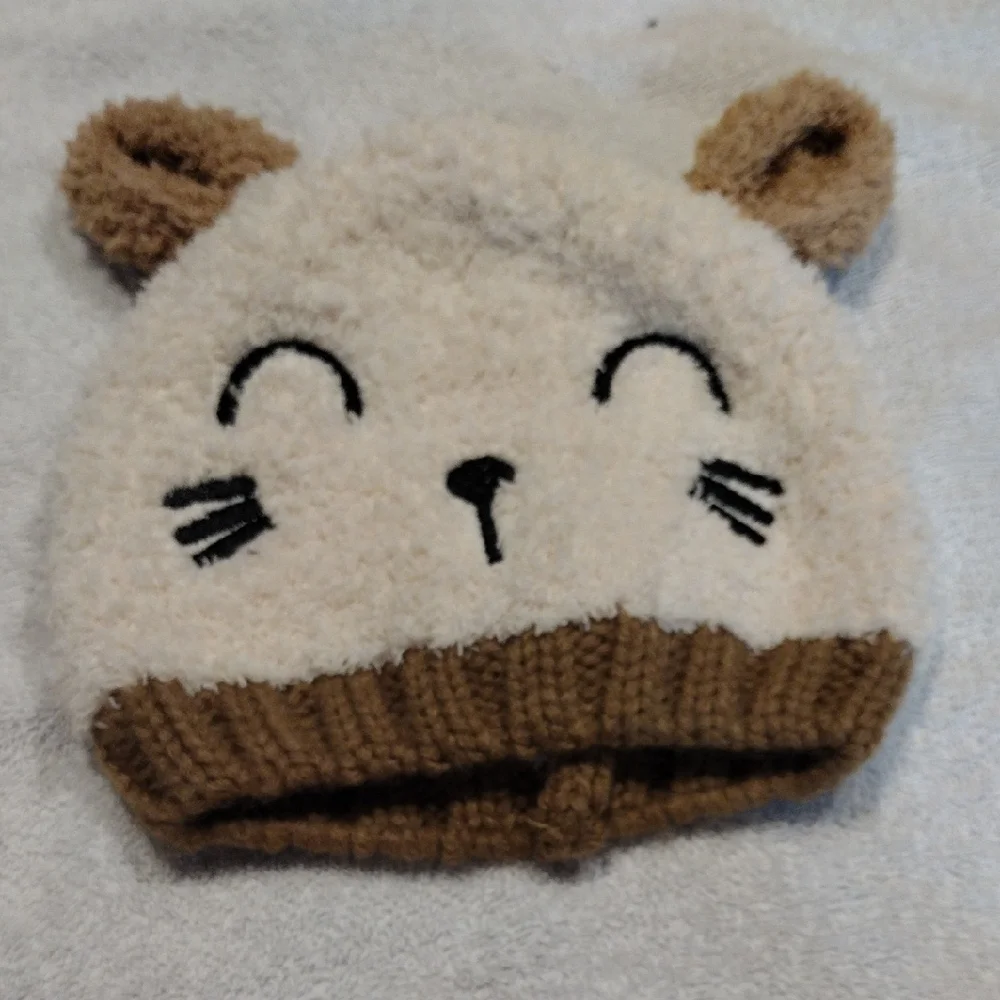 Adorable Cream and Brown Kids Animal Beanie - Picture 1 of 2